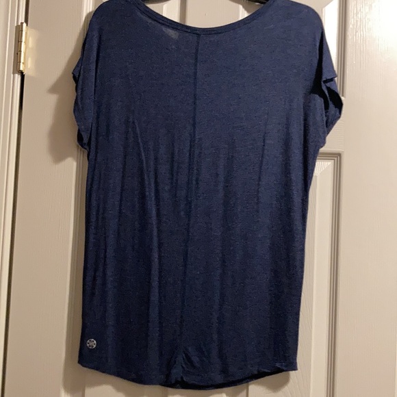 Gaiam Women’s Crew Neck Patterned Top (size XS) - Picture 2 of 7